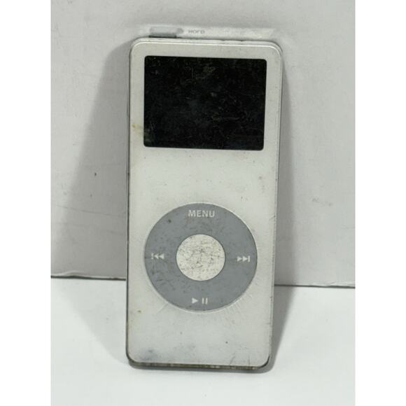 Apple Ipod Nano A1137 2GB White Vintage For Parts Only AS IS - Picture 1 of 4